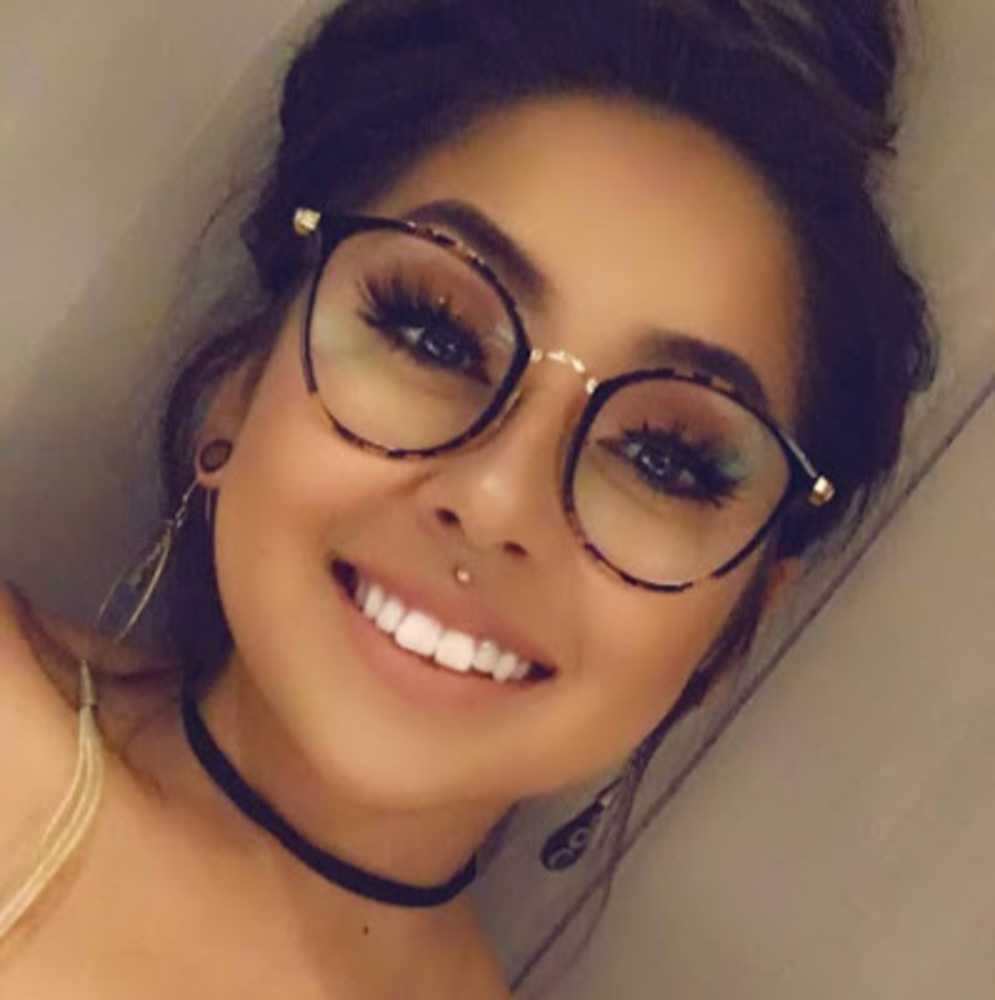 Meet your Posher, Aleena